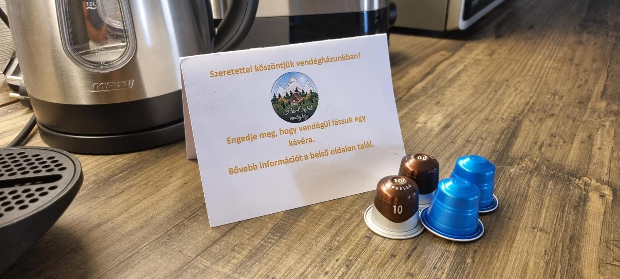 Hos-Cegledi Vendeghaz Miskolc -Oenallo Otthon, Mely Csak Az Oenoeke ภายนอก รูปภาพ